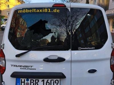 Weiß Gebraucht 2022 Ford Courier Van / Kleinbus | 9.900 € (Teuer)