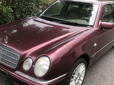 Mercedes E320