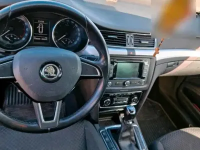 Gebraucht Skoda Superb 115 PS (84 kW) 2013 Schwarz Kombi