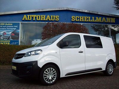 Weiß Gebraucht 2022 Opel Vivaro Van / Kleinbus | 23.770 € (Fairer Preis)