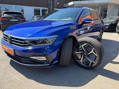 Second-hand VW Passat R-line 200 CP (147 kW) 2023 Albastru Break