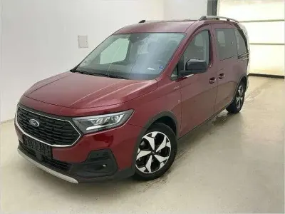 Gebraucht Ford Tourneo Active 122 PS (89 kW) 2024 Cyclone maple red Van / Kleinbus