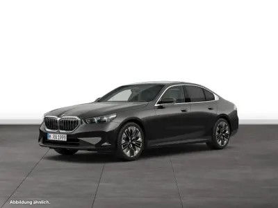 Gebraucht BMW 540 286 PS (210 kW) 2025 Grau Limousine