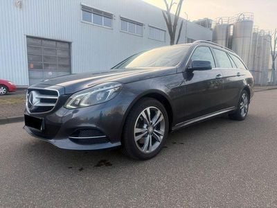Gebraucht Mercedes E350 258 PS (189 kW) 2015 Grau Kombi