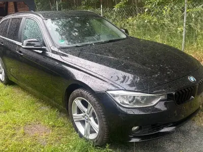 Gebraucht BMW 325 Sport Line 218 PS (160 kW) 2014 Schwarz Kombi