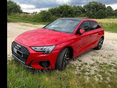 Gebraucht Audi A3 Advanced Plus 150 PS (110 kW) 2023 Rot Limousine