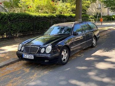 Mercedes E280