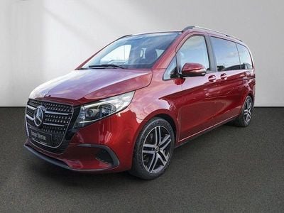 Gebraucht Mercedes V250 Style 190 PS (139 kW) 2024 Rot Van / Kleinbus