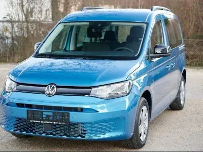 Neu VW Caddy Life 116 PS (85 kW) 2026 Blau Van / Kleinbus