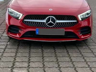 Używany Mercedes A180 AMG line 136 KM (100 kW) 2019 Czerwony Sedan/Limuzyna