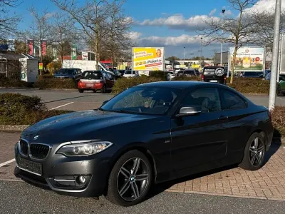 Gebraucht BMW 220 Sport Line 190 PS (139 kW) 2017 Grau Coupé