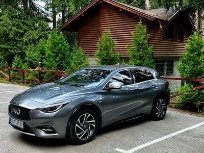 Silber Gebraucht 2017 Infiniti QX30 Luxe SUV | 19.000 €
