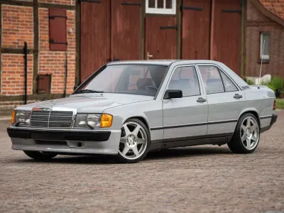Gebraucht Mercedes 190 122 PS (89 kW) 1983 Grau Limousine