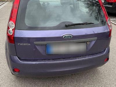 Second-hand Ford Fiesta Ambiente 60 CP (44 kW) 2006 Negru Hatchback