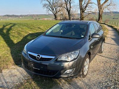 Gebraucht Opel Astra 140 PS (102 kW) 2010 Grau Kombi