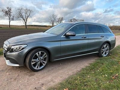 Grau Gebraucht 2017 Mercedes C250 AMG Kombi | 19.999 € (Fairer Preis)
