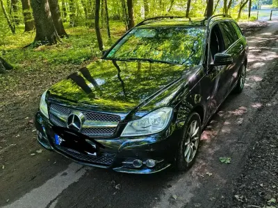 Gebraucht Mercedes C200 136 PS (100 kW) 2011 Schwarz Kombi