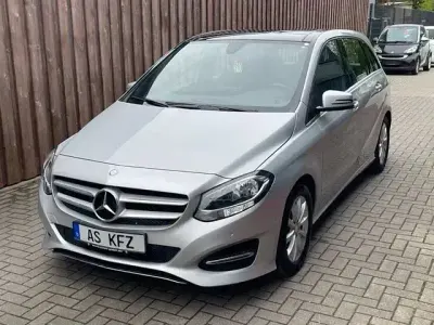 Gebraucht Mercedes B220 184 PS (135 kW) 2015 Silber Van / Kleinbus