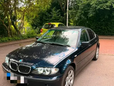 Gebraucht BMW 320 170 PS (125 kW) 2003 Blau Limousine