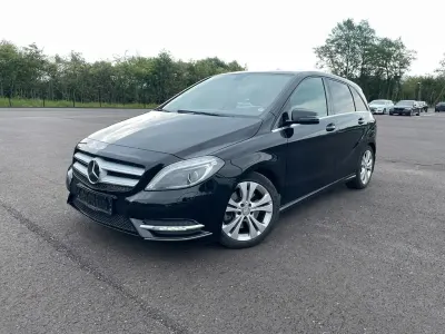 Gebraucht Mercedes B250 211 PS (155 kW) 2014 Schwarz Van / Kleinbus