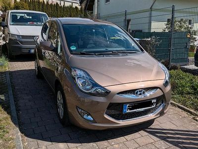 Gebraucht Hyundai ix20 Trend 90 PS (66 kW) 2014 Braun Kleinwagen