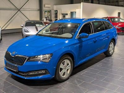 Blau Gebraucht 2022 Skoda Superb Ambition Kombi | 28.900 € (Fairer Preis)