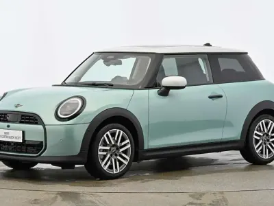Używany Mini Cooper Classic 156 KM (114 kW) 2024 Zielony Hatchback
