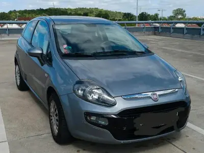 Gebraucht Fiat Punto 69 PS (50 kW) 2011 Grau Kleinwagen