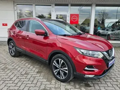 Gebraucht Nissan Qashqai Acenta 163 PS (119 kW) 2017 Schwarz SUV