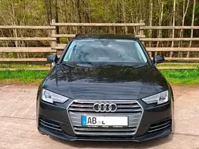 Gebraucht Audi A4 Sport 190 PS (139 kW) 2017 Grau Kombi