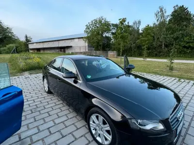 Gebraucht Audi A4 130 PS (95 kW) 2009 Schwarz Limousine