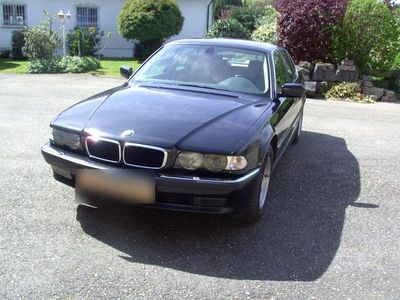 Usata BMW 740 270 CV (198 kW) 1999 Nero Berlina