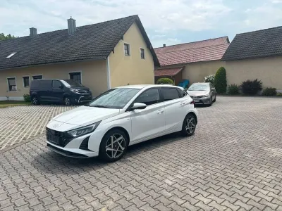 Gebraucht Hyundai i20 Prime 120 PS (88 kW) 2024 Weiß Kleinwagen