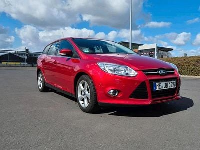 Gebraucht Ford Focus Titanium 115 PS (84 kW) 2011 Rot Kombi