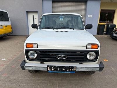 Gebraucht Lada Taiga 83 PS (61 kW) 2018 Weiß SUV