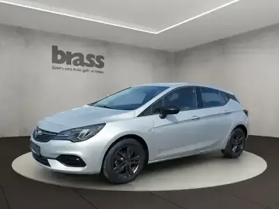 Gebraucht Opel Astra 110 PS (80 kW) 2021 Argon silber (metallic) Limousine