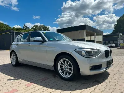 Gebraucht BMW 116 Sport Line 116 PS (85 kW) 2014 Silber Kleinwagen
