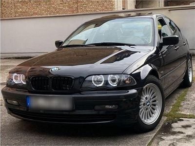 BMW 323