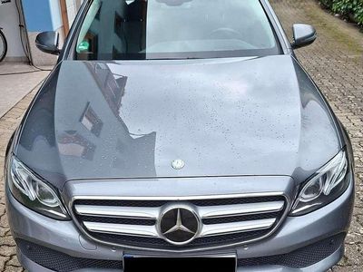 Gebraucht Mercedes E220 Avantgarde 194 PS (142 kW) 2016 Grau Limousine