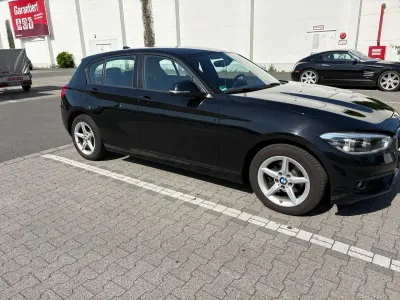 Gebraucht BMW 116 109 PS (80 kW) 2017 Schwarz Kleinwagen