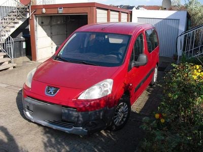 Gebraucht Peugeot Partner Tepee 90 PS (66 kW) 2009 Rot Van / Kleinbus
