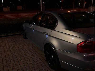 Schwarz Gebraucht 2006 BMW 320 Limousine | 3.700 € (Fairer Preis)