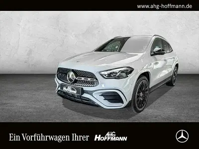 Gebraucht Mercedes GLA250 Night 218 PS (160 kW) 2025 Grau SUV