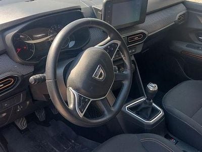 Blau Gebraucht 2022 Dacia Sandero Comfort Limousine | 10.900 € (Guter Preis)