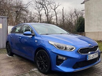 Gebraucht Kia Ceed Vision 140 PS (102 kW) 2018 Blau Kleinwagen