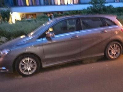 Mercedes B180