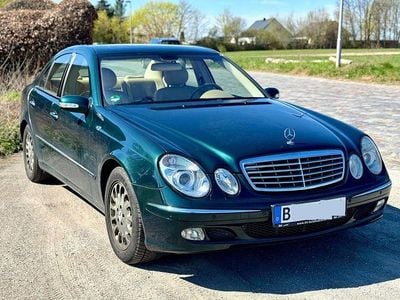 Second-hand Mercedes E320 Elegance 224 CP (164 kW) 2003 Verde Berlinǎ