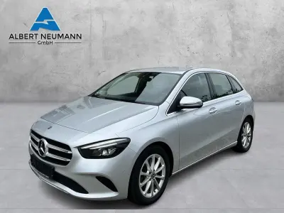 Gebraucht Mercedes B250 224 PS (164 kW) 2022 Iridiumsilber  metallicl Kleinwagen