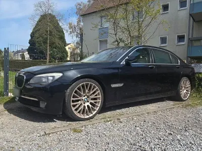 Gebraucht BMW 730L Sport Line 245 PS (180 kW) 2010 Schwarz Limousine