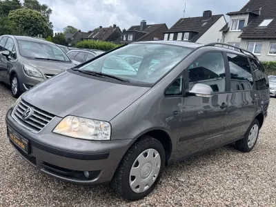 Gebraucht VW Sharan Trendline 116 PS (85 kW) 2010 Grau Van / Kleinbus